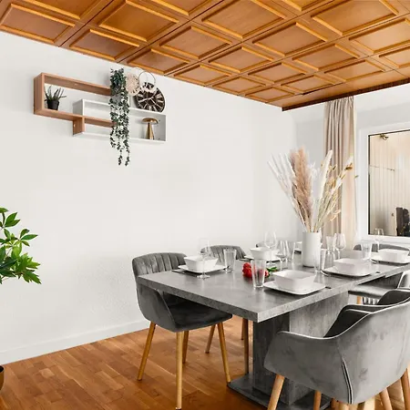 아파트 Guermache Grosse 130m2 Mit Wintergarten 카셀